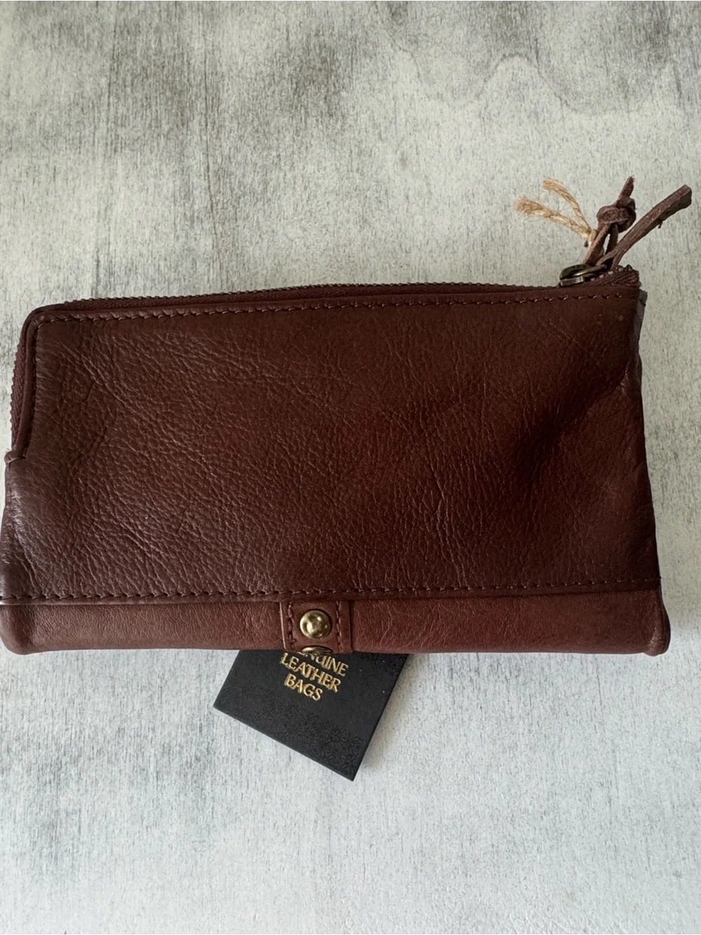 Made in India Genuine Leather Bi-Fold Wallet w Stud Details Brown Vintage Look